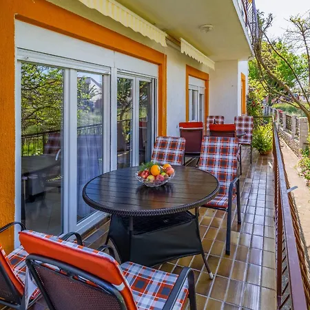 Apartamento Lucija *