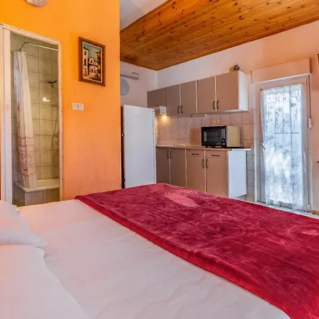 Lucija Appartement *