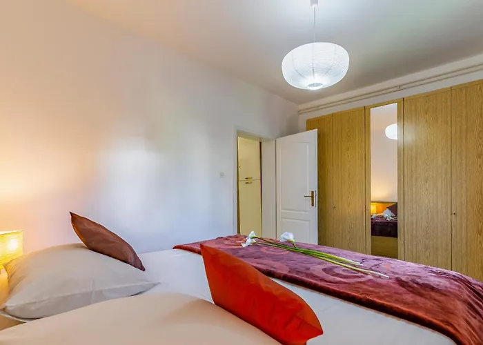 Lucija Appartement *